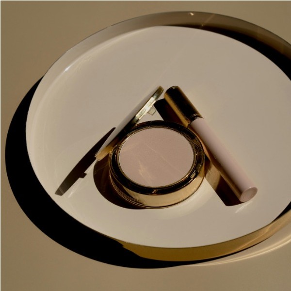 Bases de Maquillaje y Polvos Faciales